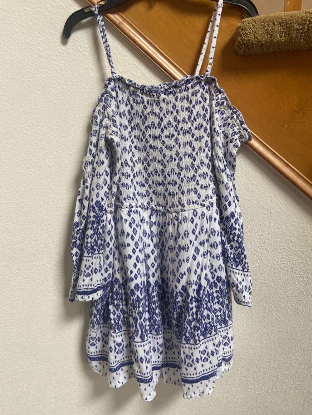 Japna Blue/ White Cold Shoulder Romper, Women’s sz S, good condition